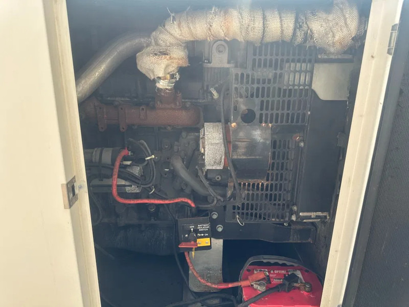Iveco FPT F32 AM1A Leroy Somer 32 kVA Silent generatorset 251 hours ! - Generator set: picture 4 Iveco FPT F32 AM1A Leroy Somer 32 kVA Silent generatorset 251 hours ! - Generator set: picture 4