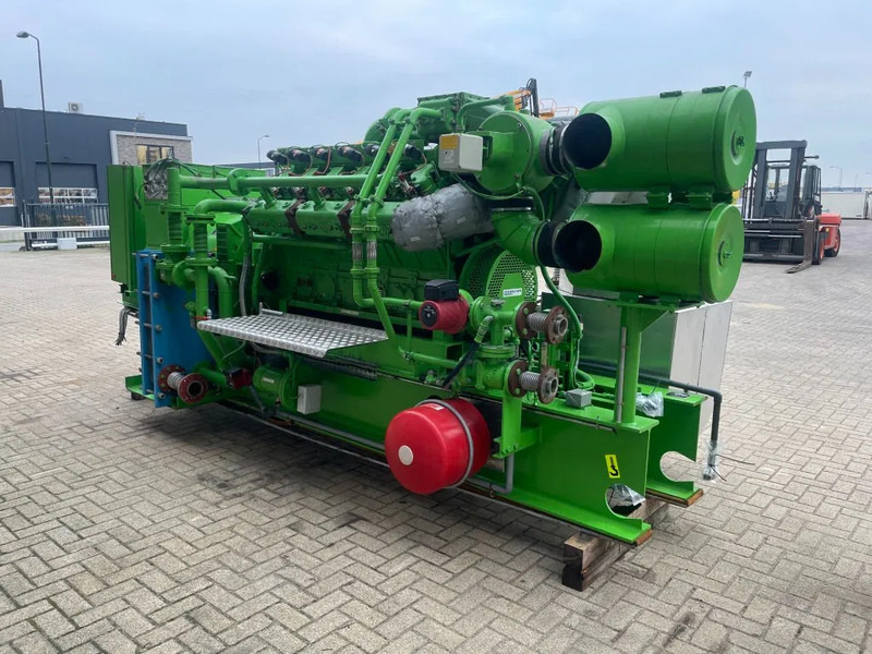Jenbacher JW312 GSB Stamford 910 kVA gas generatorset - Generator set: picture 3 Jenbacher JW312 GSB Stamford 910 kVA gas generatorset - Generator set: picture 3