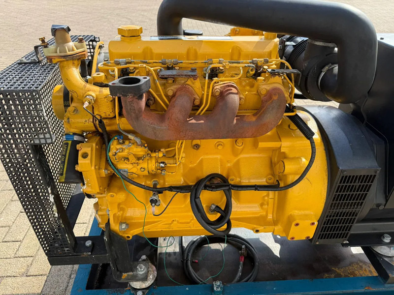 John Deere 4039 DF 008 Stamford 42.5 kVA generatorset - Generator set: picture 4 John Deere 4039 DF 008 Stamford 42.5 kVA generatorset - Generator set: picture 4