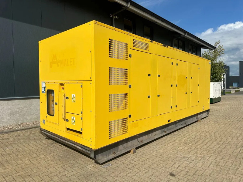 MTU 16V 2000 Leroy Somer 1125 kVA Silent generatorset - Generator set: picture 1 MTU 16V 2000 Leroy Somer 1125 kVA Silent generatorset - Generator set: picture 1