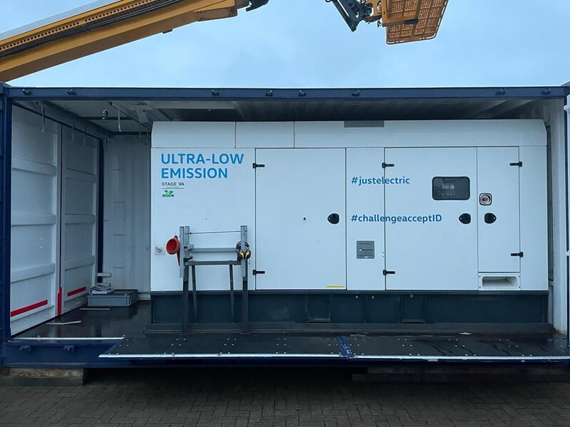 MTU Mecc Alte Spa 600 kVA Supersilent generatorset Stage 5 ! Ultra Low Emission ! As New ! - Generator set: picture 2 MTU Mecc Alte Spa 600 kVA Supersilent generatorset Stage 5 ! Ultra Low Emission ! As New ! - Generator set: picture 2