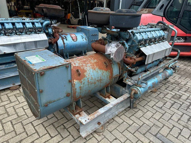 MWM TD 232 V12 Jeumont Schneider 215 kVA noodstroom generatorset - Generator set: picture 4 MWM TD 232 V12 Jeumont Schneider 215 kVA noodstroom generatorset - Generator set: picture 4