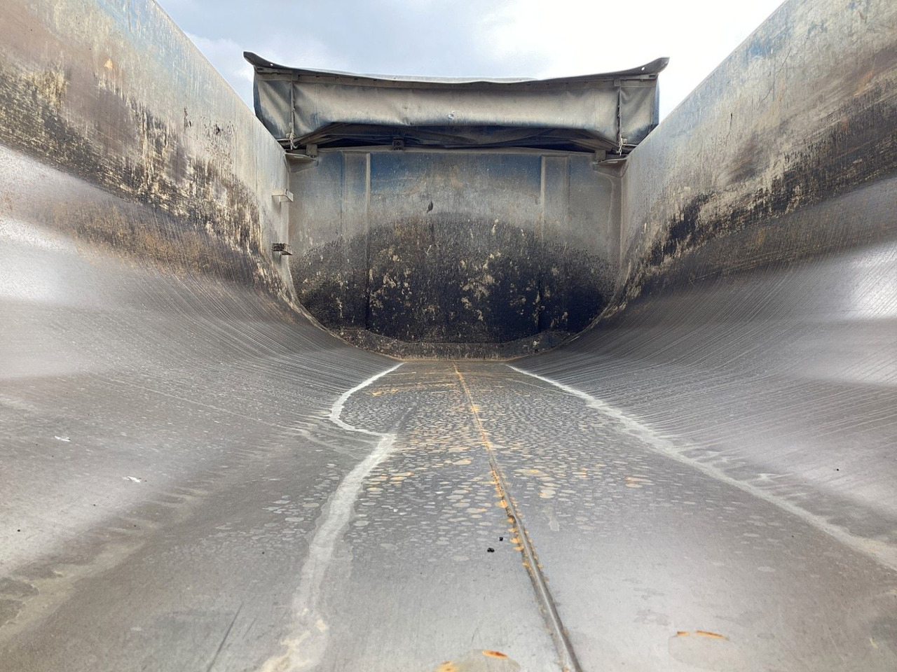 MAN TGS 35.510 Carnehl Thermomulde Asphalt 16,5m³ - Tipper: picture 5 MAN TGS 35.510 Carnehl Thermomulde Asphalt 16,5m³ - Tipper: picture 5