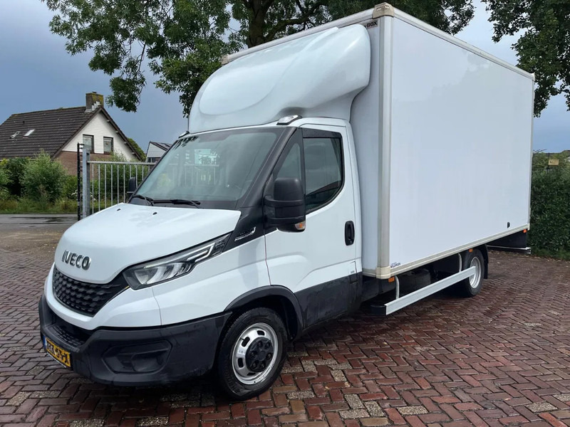 Iveco Daily 35C16 Achterdeuren (15 diverse modellen op voorraad) - Closed box van, Combi van: picture 1 Iveco Daily 35C16 Achterdeuren (15 diverse modellen op voorraad) - Closed box van, Combi van: picture 1
