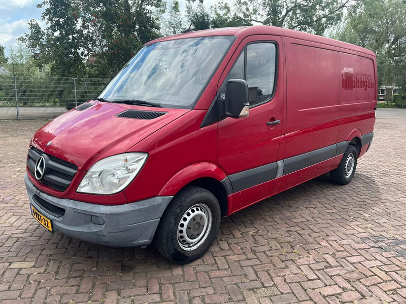 Mercedes-Benz Sprinter 313 L2H1 - Panel van: picture 2 Mercedes-Benz Sprinter 313 L2H1 - Panel van: picture 2