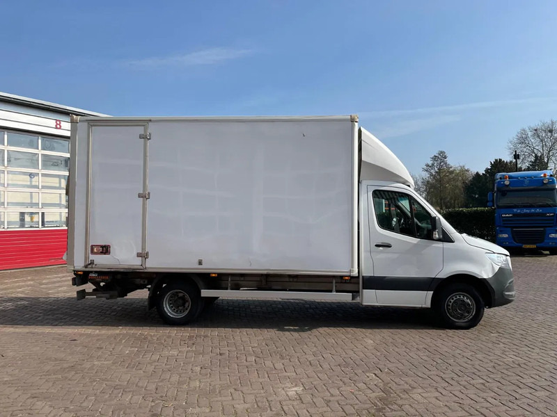 Closed box van Mercedes-Benz Sprinter 516CDI: picture 7