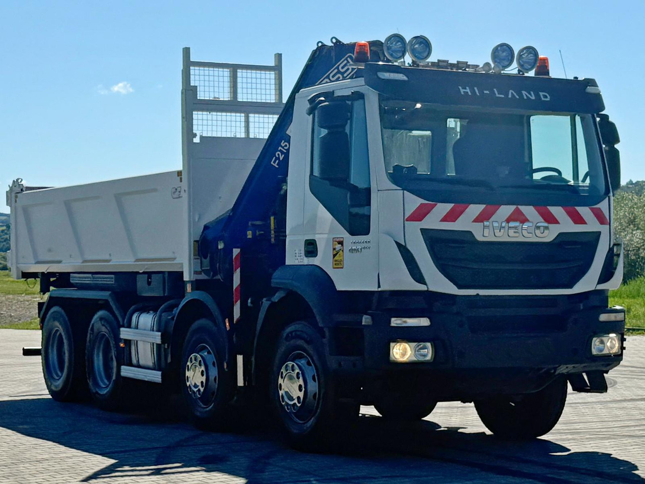 Iveco TRAKKER 450 * FASSI F215A.0.22 + FUNK / 8x4 *TOP - Crane truck: picture 4 Iveco TRAKKER 450 * FASSI F215A.0.22 + FUNK / 8x4 *TOP - Crane truck: picture 4