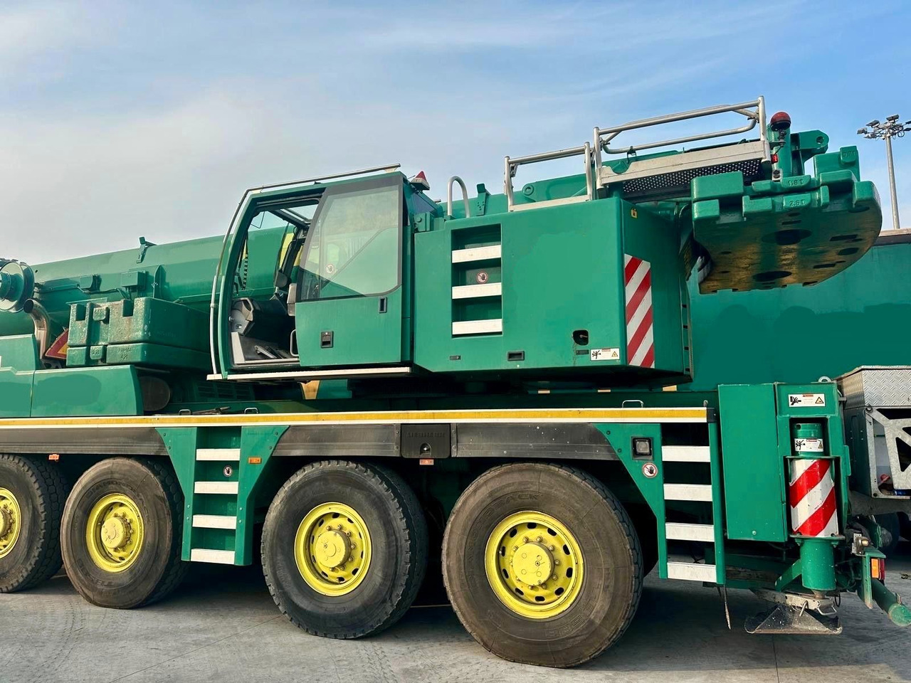 Liebherr LTM 1090 - 4.1 * 50 m * 8x8! - Tower crane: picture 2 Liebherr LTM 1090 - 4.1 * 50 m * 8x8! - Tower crane: picture 2