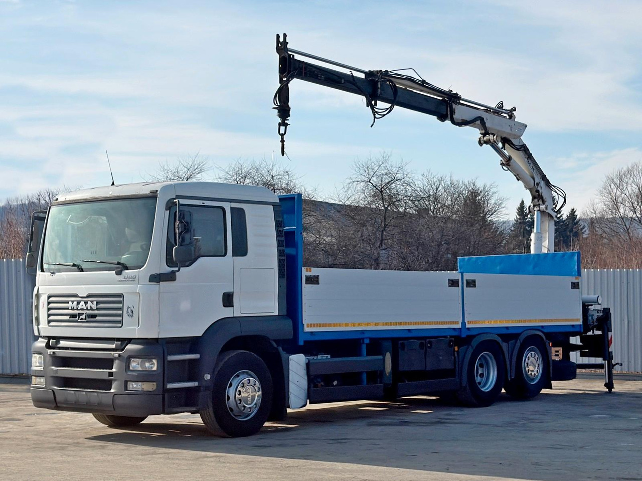 MAN TGA 26.390 * TEREX ATLAS 165.2E - 8.2/2 + FUNK - Crane truck, Dropside/ Flatbed truck: picture 2 MAN TGA 26.390 * TEREX ATLAS 165.2E - 8.2/2 + FUNK - Crane truck, Dropside/ Flatbed truck: picture 2