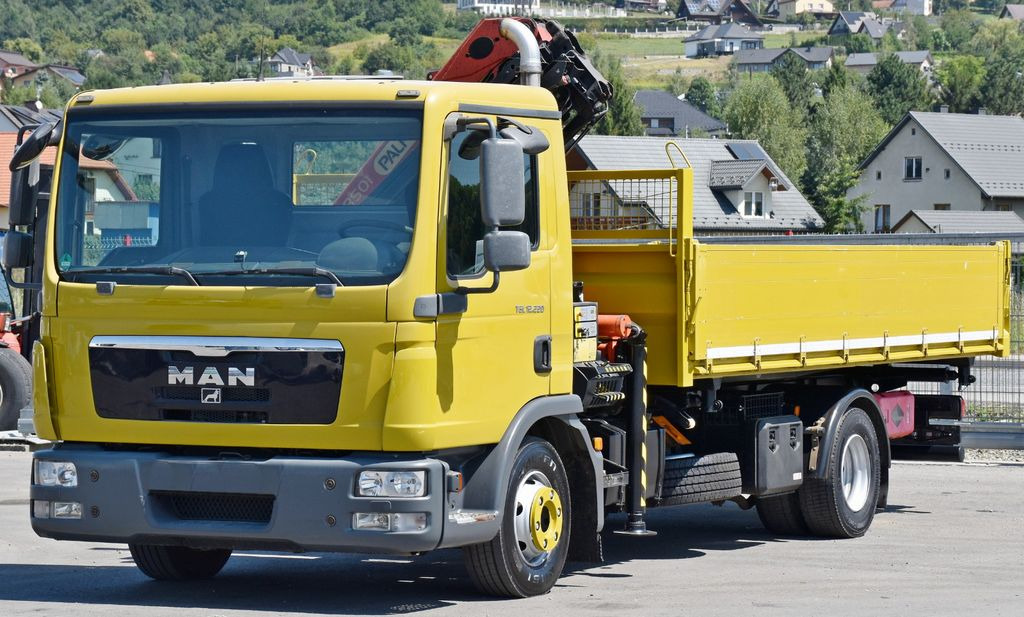 MAN TGL 12.220 Kipper 5,05 m + PK 8501 B *TOPZUSTAND - Crane truck, Tipper: picture 3 MAN TGL 12.220 Kipper 5,05 m + PK 8501 B *TOPZUSTAND - Crane truck, Tipper: picture 3