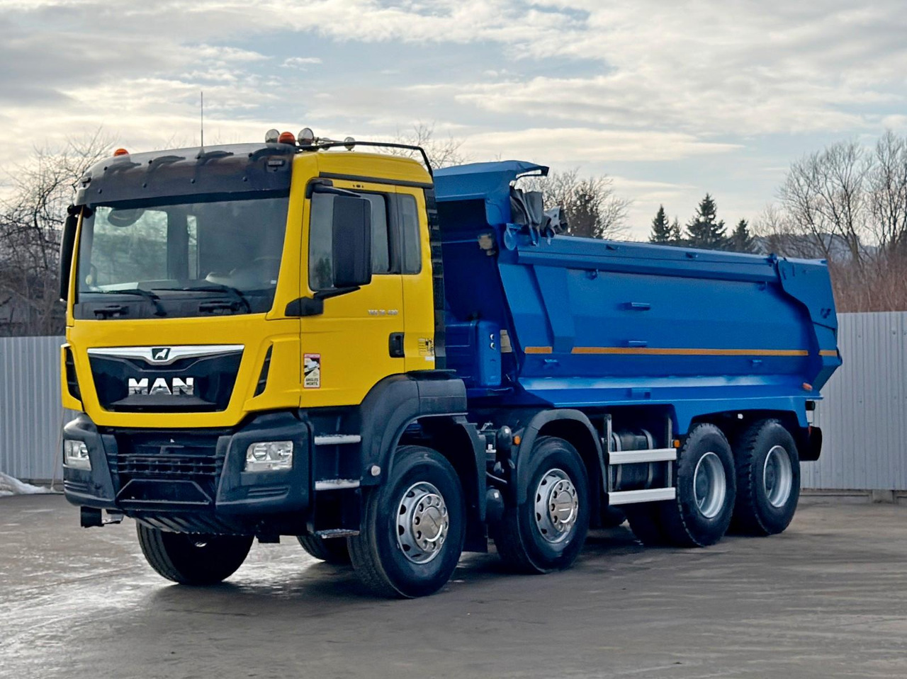 MAN TGS 35.420 KIPPER * 8x4 * TOPZUSTAND - Tipper: picture 2 MAN TGS 35.420 KIPPER * 8x4 * TOPZUSTAND - Tipper: picture 2