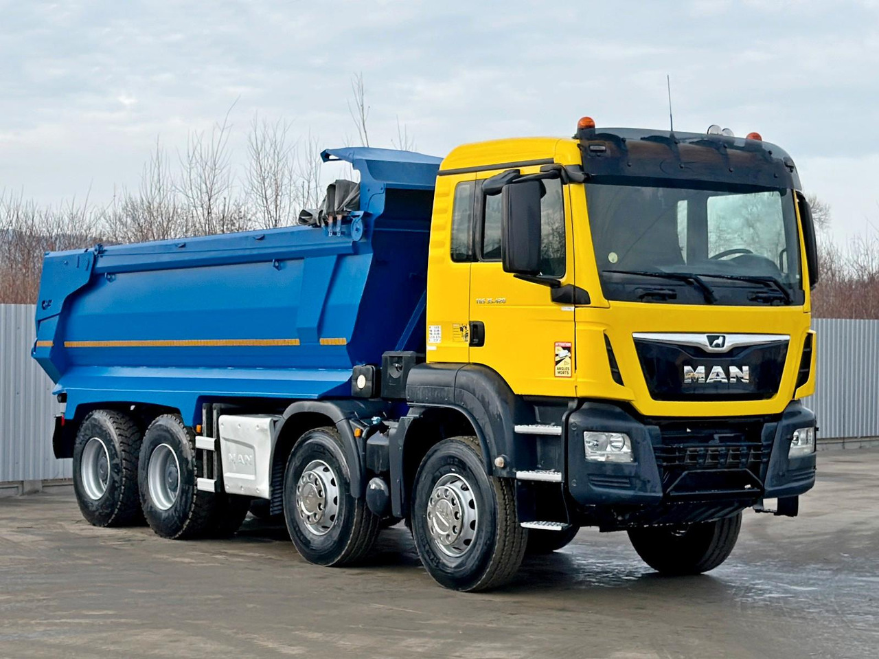 MAN TGS 35.420 KIPPER * 8x4 * TOPZUSTAND - Tipper: picture 1 MAN TGS 35.420 KIPPER * 8x4 * TOPZUSTAND - Tipper: picture 1