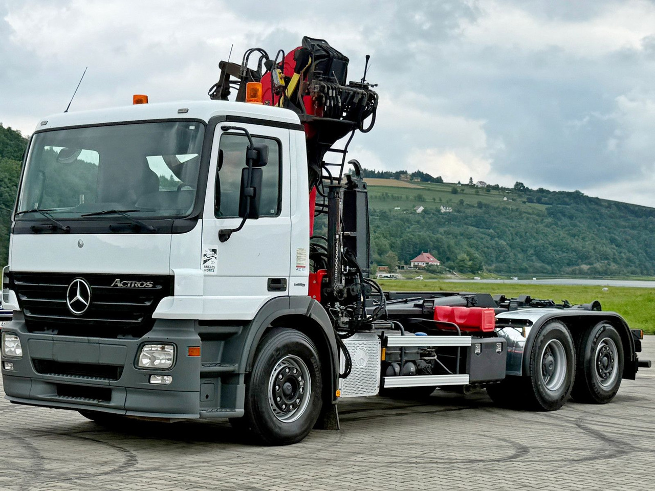 Mercedes-Benz ACTROS 2541 * ABROLLKIPPER * EPSILON E140Z81*TOP - Hook lift truck, Crane truck: picture 4 Mercedes-Benz ACTROS 2541 * ABROLLKIPPER * EPSILON E140Z81*TOP - Hook lift truck, Crane truck: picture 4