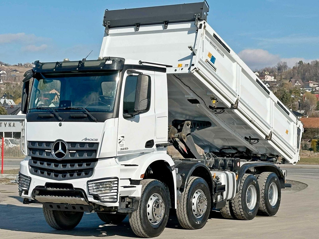 Mercedes-Benz AROCS 3253* KIPPER 5,60 m + BORDMATIC / 8x4 - Tipper: picture 4 Mercedes-Benz AROCS 3253* KIPPER 5,60 m + BORDMATIC / 8x4 - Tipper: picture 4