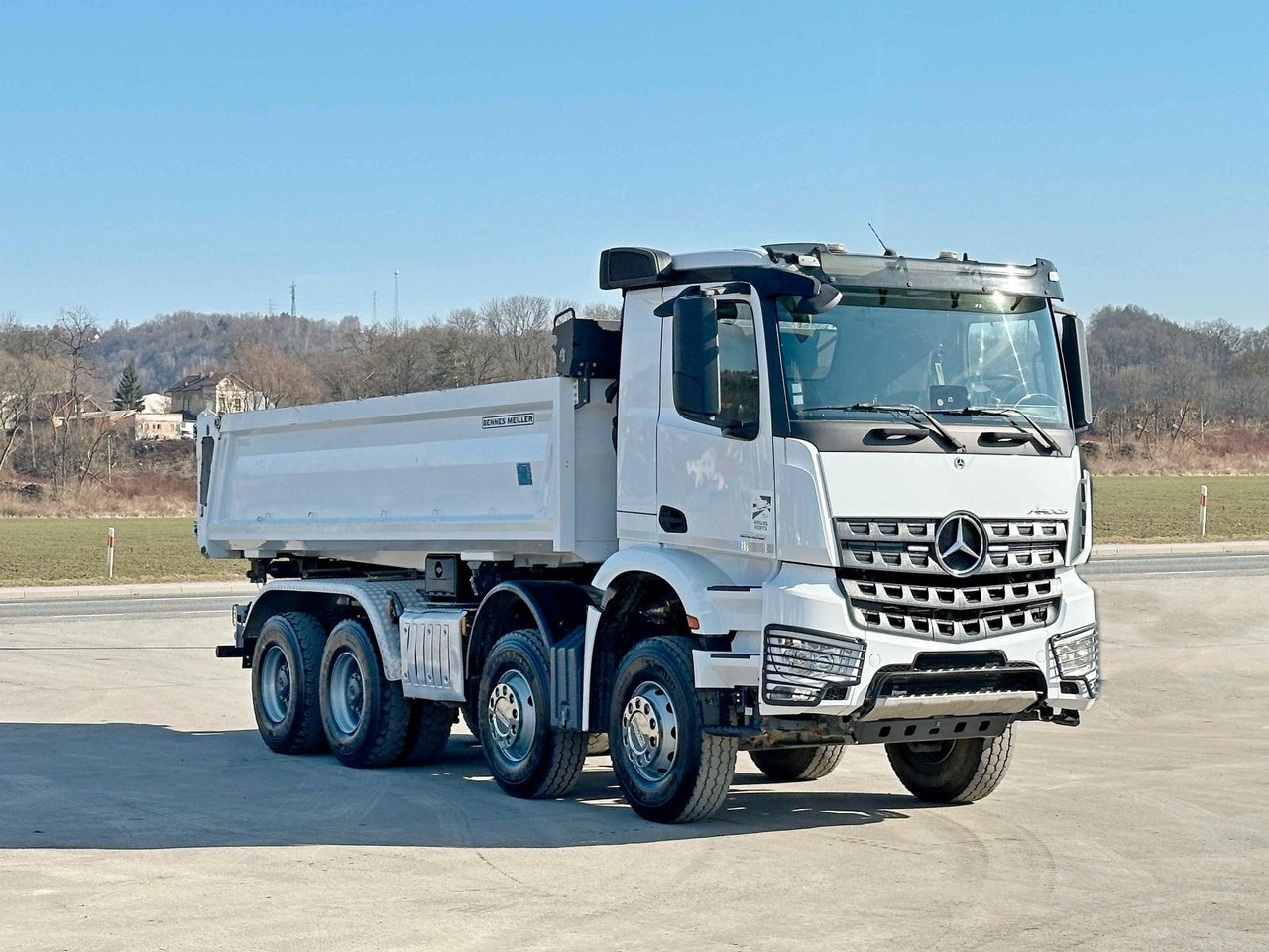 Mercedes-Benz AROCS 3253* KIPPER 5,60 m + BORDMATIC / 8x4 - Tipper: picture 1 Mercedes-Benz AROCS 3253* KIPPER 5,60 m + BORDMATIC / 8x4 - Tipper: picture 1