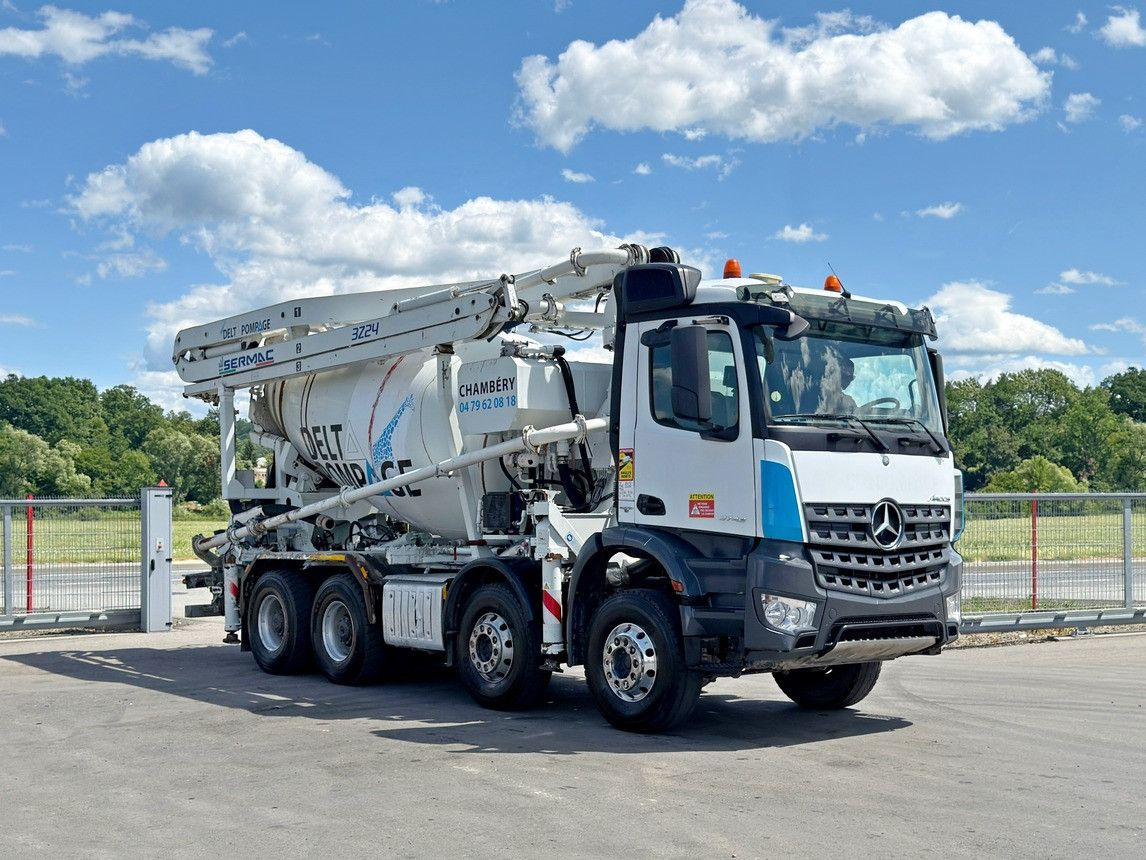 Mercedes-Benz AROCS 3743 * Betonpumpe + FUNK * 8x4 * TOP - Concrete pump truck: picture 1 Mercedes-Benz AROCS 3743 * Betonpumpe + FUNK * 8x4 * TOP - Concrete pump truck: picture 1