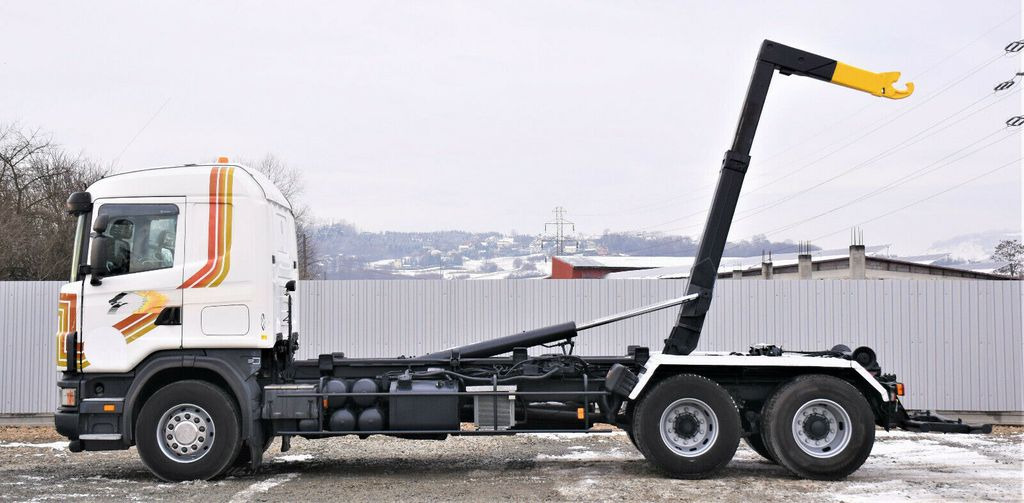 Scania R124 470 Abrollkipper *6x2* Top Zustand ! Scania R124 470 Abrollkipper * 6x2 * Motor Problem - Hook lift truck: picture 5 Scania R124 470 Abrollkipper *6x2* Top Zustand ! Scania R124 470 Abrollkipper * 6x2 * Motor Problem - Hook lift truck: picture 5