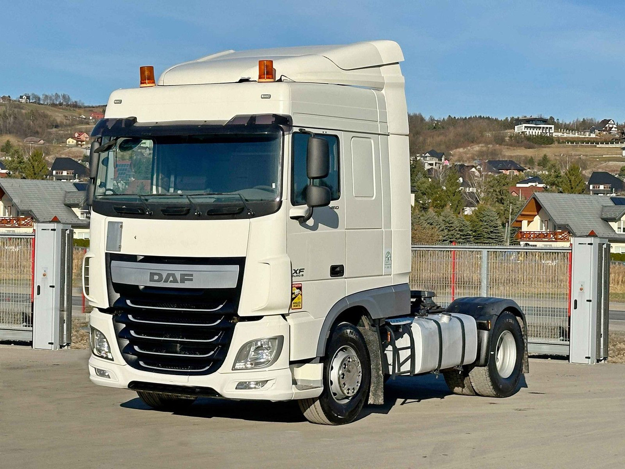 DAF XF 460 * Sattelzugmaschine * TOPZUSTAND - Tractor unit: picture 2 DAF XF 460 * Sattelzugmaschine * TOPZUSTAND - Tractor unit: picture 2