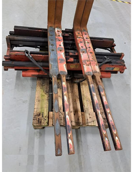 Kaup 2T429 Double Pallet Handler - Attachment for Material handling equipment: picture 3 Kaup 2T429 Double Pallet Handler - Attachment for Material handling equipment: picture 3