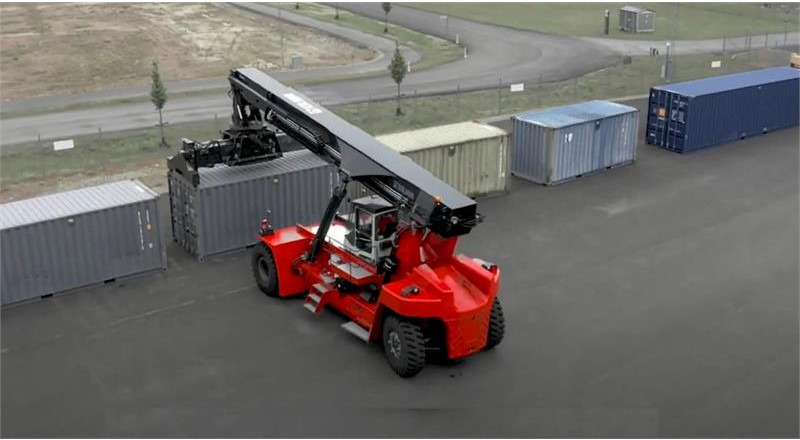 Kalmar DRU450-62S5 - Reach stacker: picture 1 Kalmar DRU450-62S5 - Reach stacker: picture 1