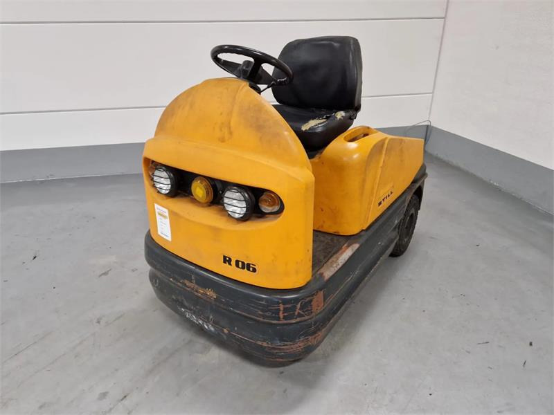 Still R06 - Electric forklift: picture 3 Still R06 - Electric forklift: picture 3