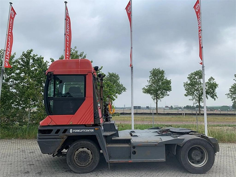 Terberg RT222 4x4 - Terminal tractor: picture 3 Terberg RT222 4x4 - Terminal tractor: picture 3