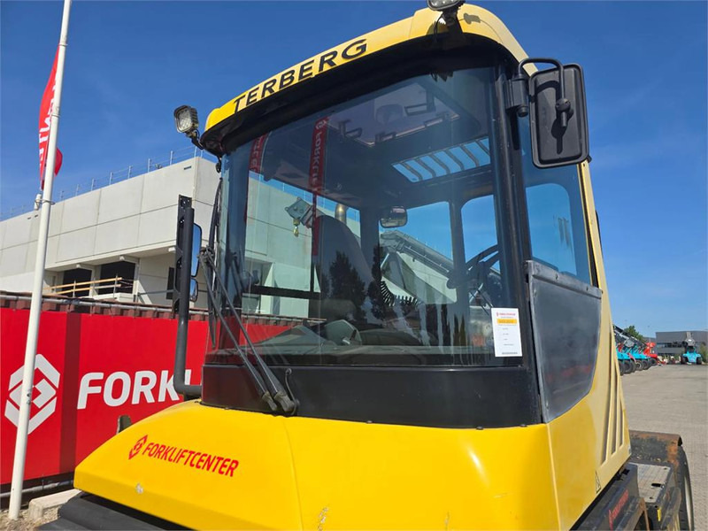 Terminal tractor Terberg RT223 4x4: picture 17