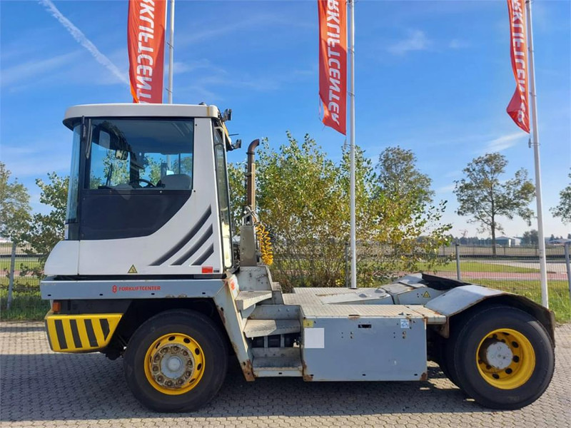 Terberg TT223 - Terminal tractor: picture 4 Terberg TT223 - Terminal tractor: picture 4