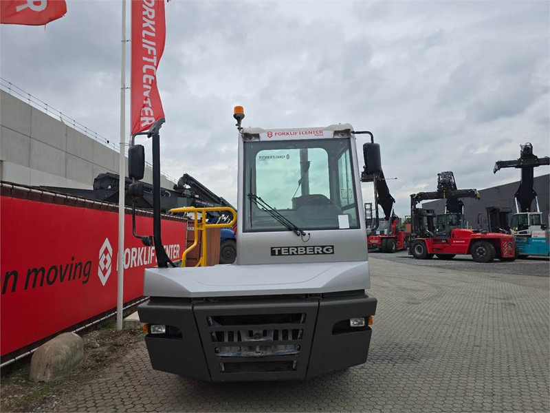 Terberg YT223 - Terminal tractor: picture 5 Terberg YT223 - Terminal tractor: picture 5