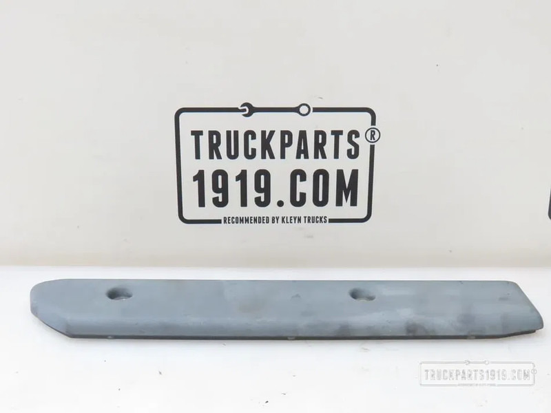 DAF 1706970 Afdekkap bumper Li. DAF LF - Bumper for Truck: picture 1 DAF 1706970 Afdekkap bumper Li. DAF LF - Bumper for Truck: picture 1