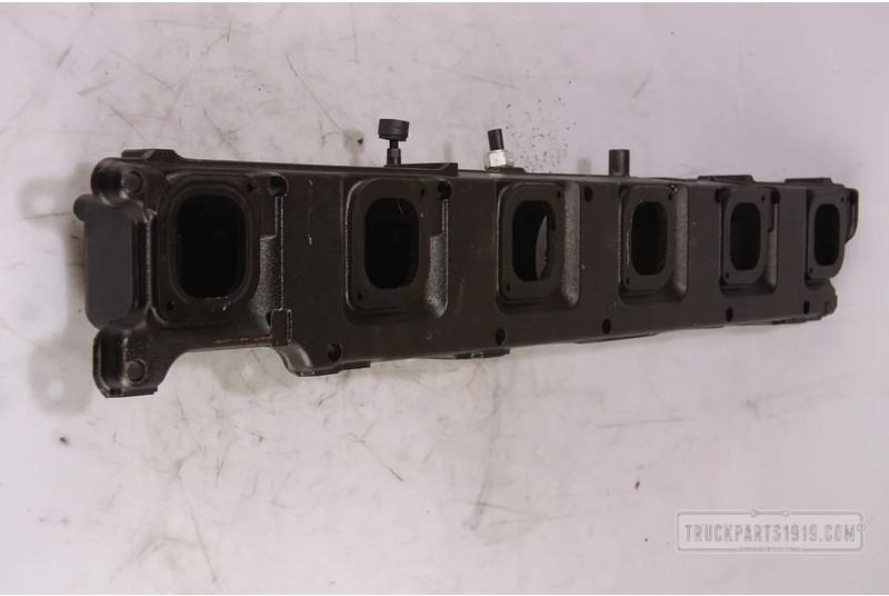 Mercedes-Benz Engines & Parts Inlaatspruitstuk MB OM471 - Intake manifold for Truck: picture 2 Mercedes-Benz Engines & Parts Inlaatspruitstuk MB OM471 - Intake manifold for Truck: picture 2