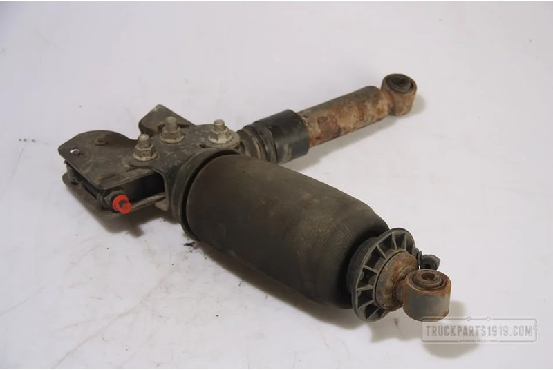 Renault Body & Chassis Parts Cabine vergrendeling - Cab suspension for Truck: picture 2 Renault Body & Chassis Parts Cabine vergrendeling - Cab suspension for Truck: picture 2