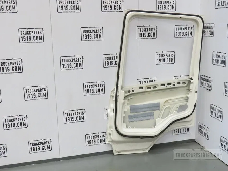 Scania 2653982 | Portier P Rechts - Door and parts for Truck: picture 2 Scania 2653982 | Portier P Rechts - Door and parts for Truck: picture 2