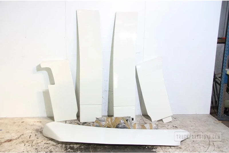 Volvo Body & Chassis Parts Spoiler set Volvo FH GlobXL no - Aerodynamics/ Spoiler for Truck: picture 1 Volvo Body & Chassis Parts Spoiler set Volvo FH GlobXL no - Aerodynamics/ Spoiler for Truck: picture 1
