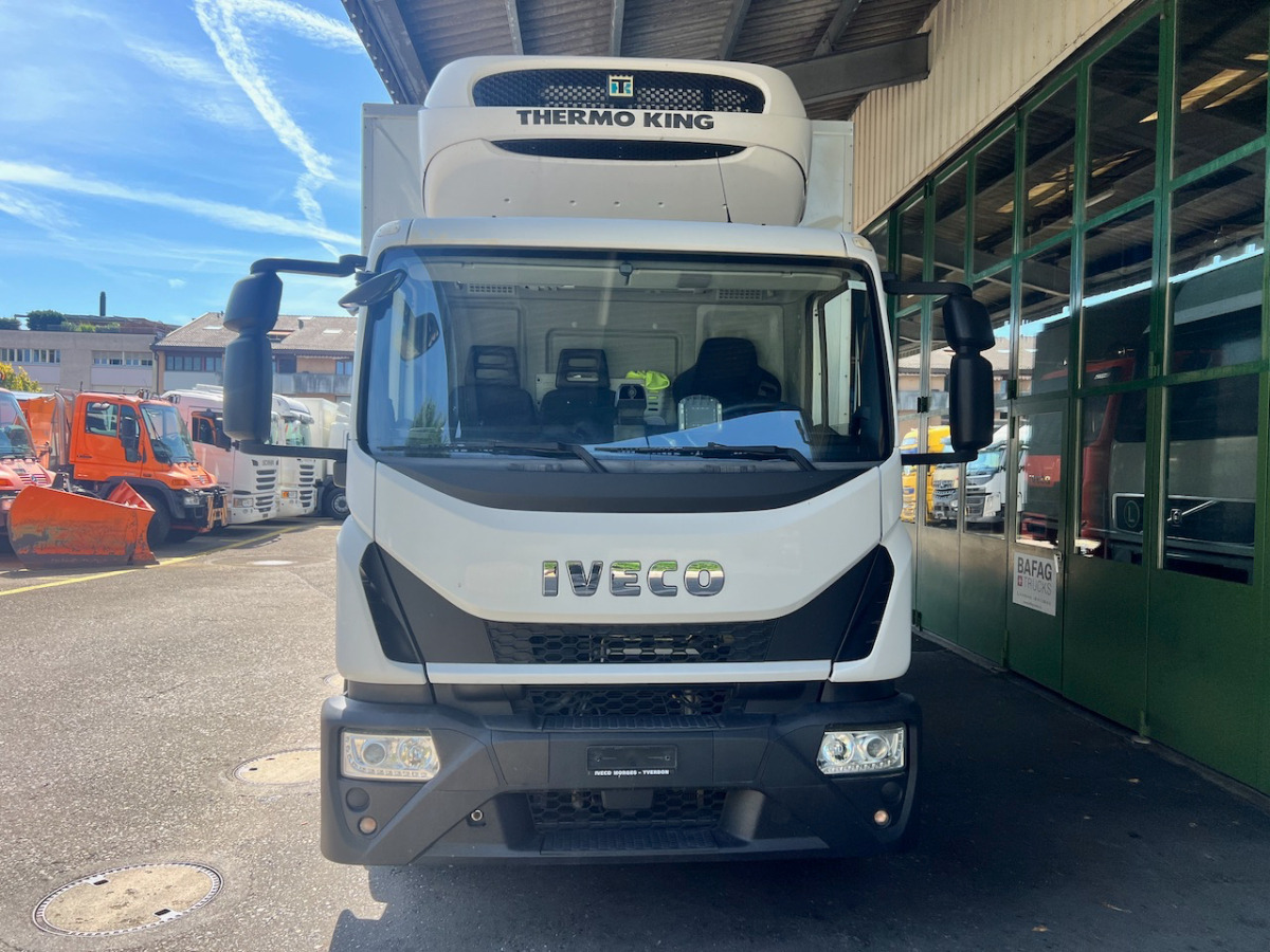 IVECO Eurocargo 120E25 - Refrigerator truck: picture 3 IVECO Eurocargo 120E25 - Refrigerator truck: picture 3