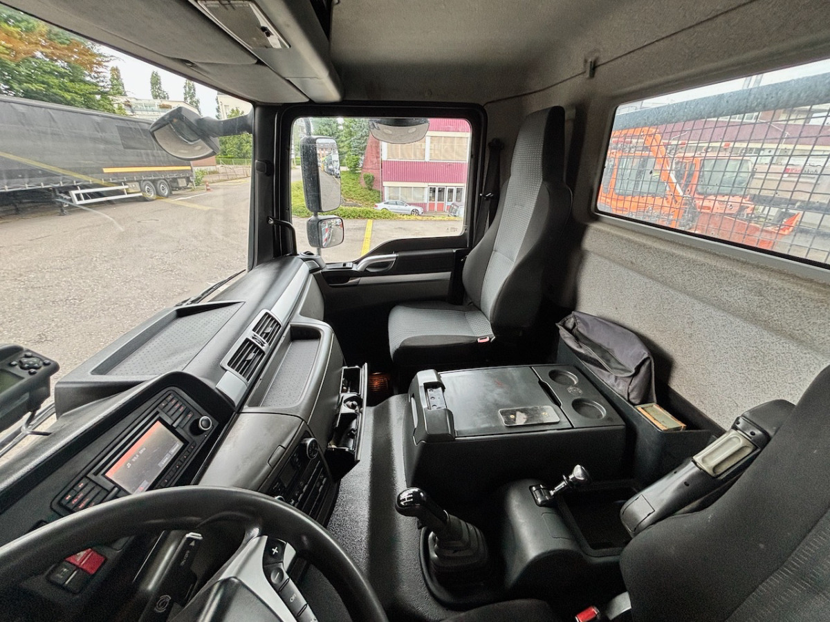 MAN TGM 18.340 - Skip loader truck: picture 5 MAN TGM 18.340 - Skip loader truck: picture 5