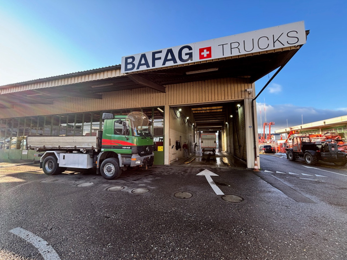 MERCEDES Actros 1848 4x4 - Tipper: picture 2 MERCEDES Actros 1848 4x4 - Tipper: picture 2