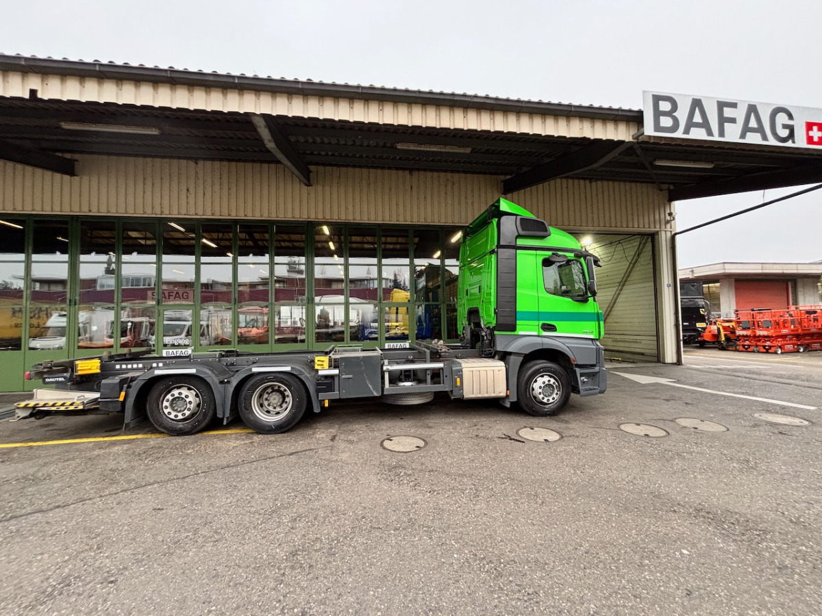 MERCEDES Actros 2543 6x2 Container Transport - Container transporter/ Swap body truck: picture 2 MERCEDES Actros 2543 6x2 Container Transport - Container transporter/ Swap body truck: picture 2