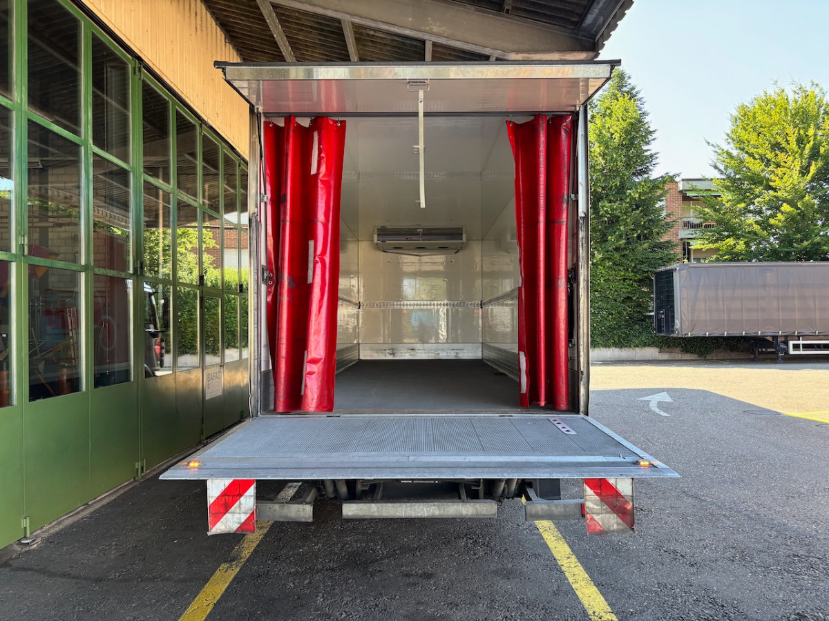 Refrigerator truck RENAULT D12.240: picture 16