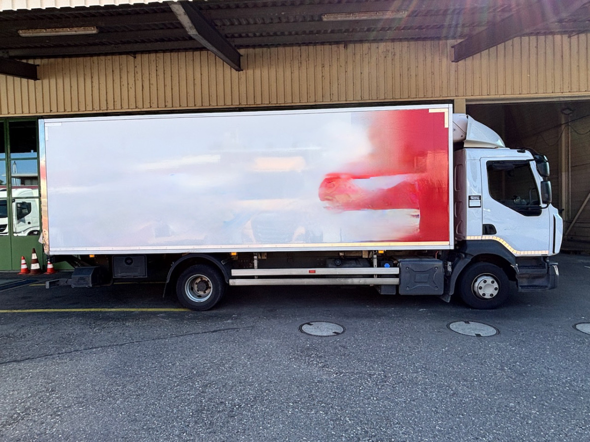 Refrigerator truck RENAULT D12.240: picture 12