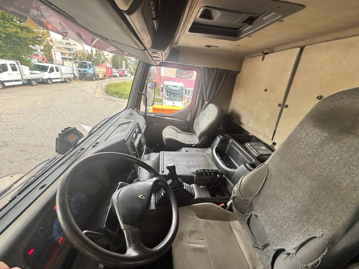 RENAULT Kerax 420DCI 4x4 - Tipper: picture 4 RENAULT Kerax 420DCI 4x4 - Tipper: picture 4