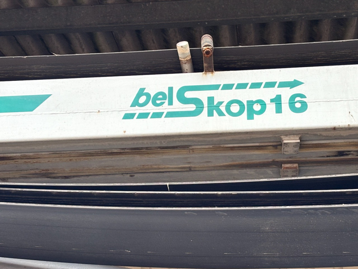 Concrete mixer truck SCANIA P124CB8x4: picture 20