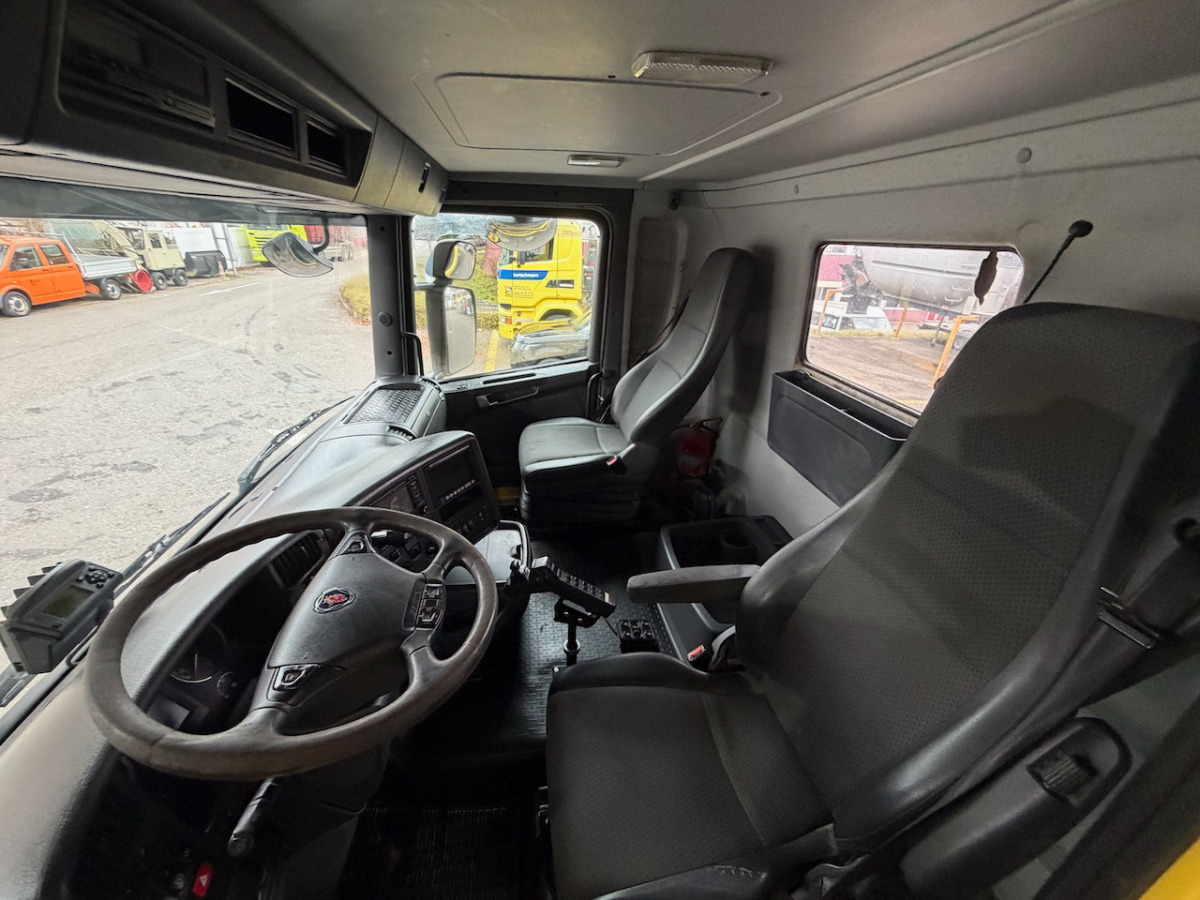 SCANIA R 450 CB - Hook lift truck: picture 4 SCANIA R 450 CB - Hook lift truck: picture 4