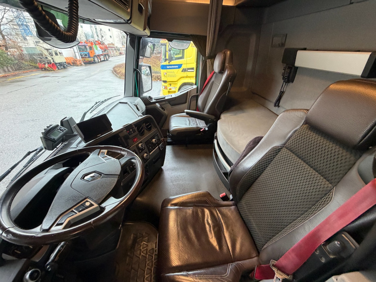 RENAULT T520 - Tractor unit: picture 4 RENAULT T520 - Tractor unit: picture 4