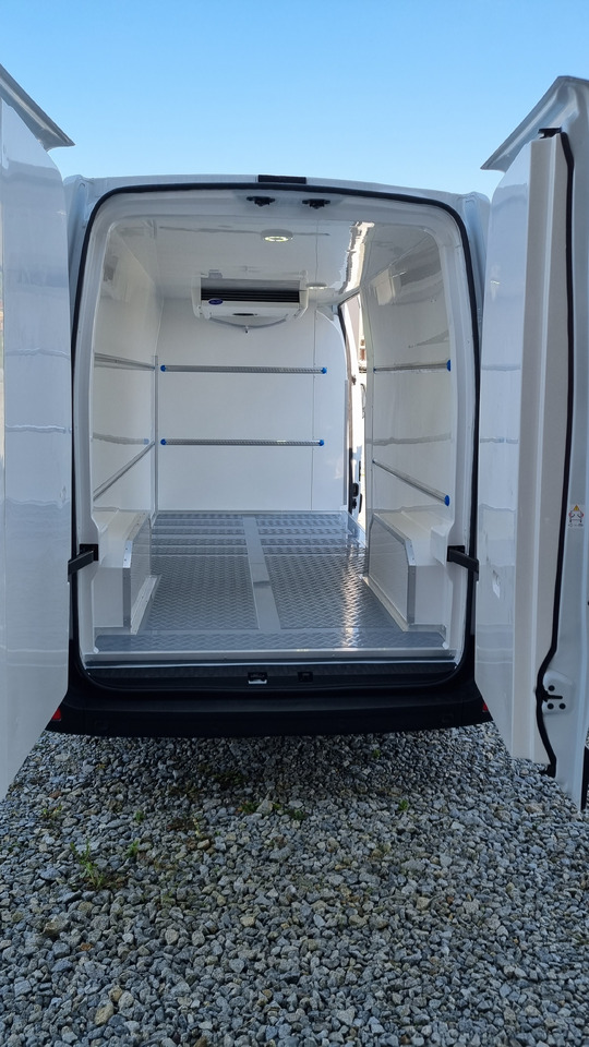 Renault Master L3H2 Tiefkühlkasten -18°C - Refrigerated delivery van: picture 2 Renault Master L3H2 Tiefkühlkasten -18°C - Refrigerated delivery van: picture 2