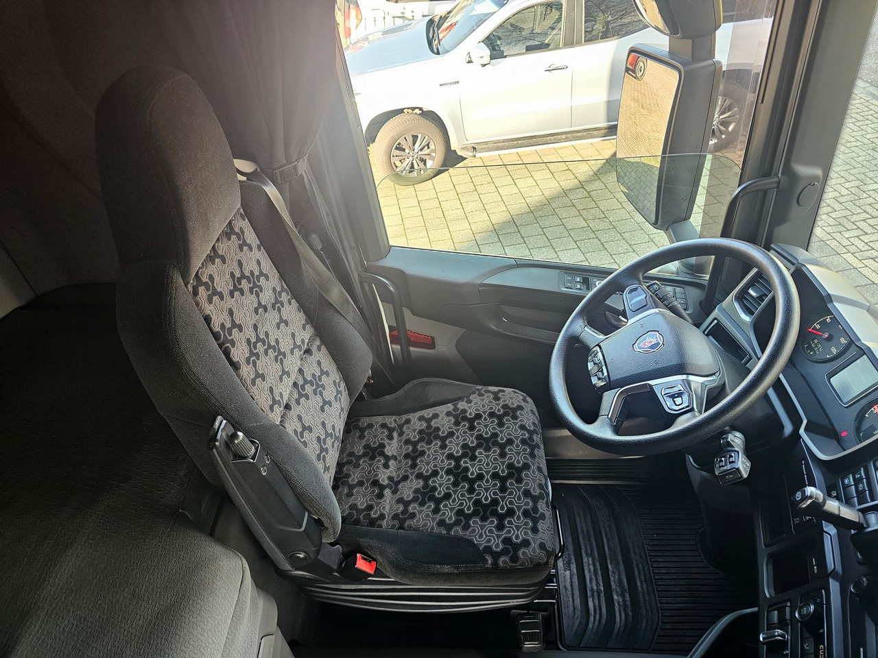 Tractor unit Scania R450 High NGS ( SCR Only ): picture 7 Tractor unit Scania R450 High NGS ( SCR Only ): picture 7