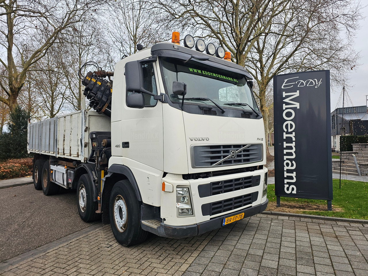 Volvo FH 420 8x4 - Crane truck: picture 1 Volvo FH 420 8x4 - Crane truck: picture 1