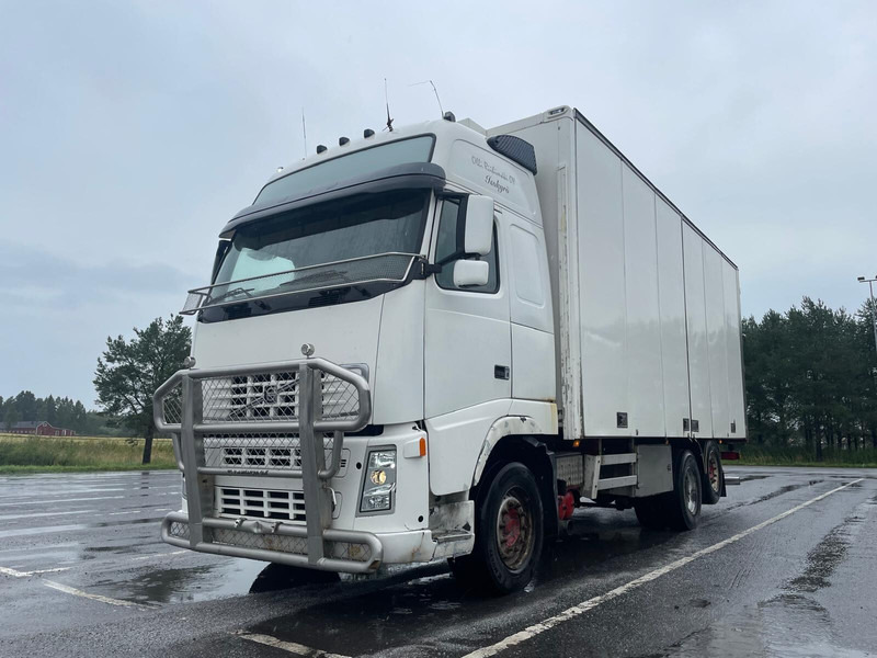 Volvo FH500 Globe XL - Box truck: picture 1 Volvo FH500 Globe XL - Box truck: picture 1