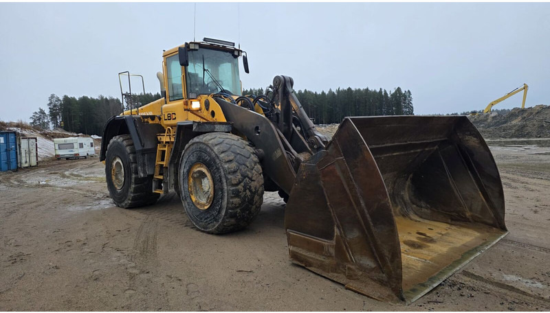 Volvo L220E - Wheel loader: picture 4 Volvo L220E - Wheel loader: picture 4