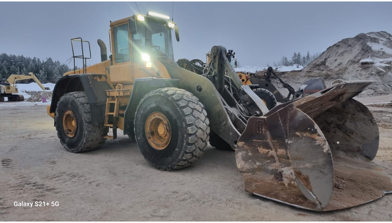 Volvo L220E - Wheel loader: picture 4 Volvo L220E - Wheel loader: picture 4